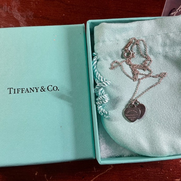 Tiffany & Co. Return to Tiffany 925 Sterling Silver Double Heart Necklace w/box - Picture 6 of 7